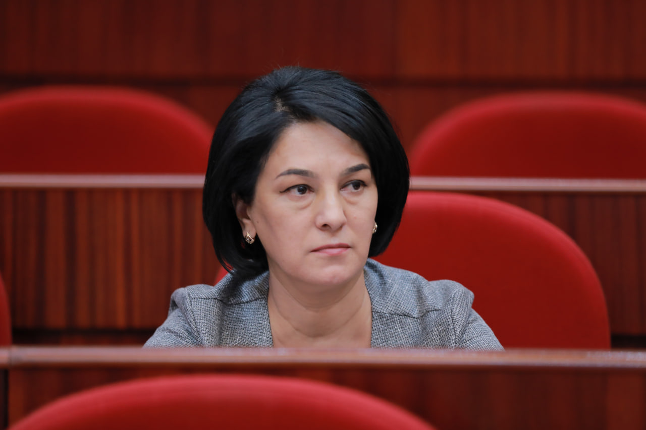 Qanday qilib birinchi marta anal jinsiy aloqa qilish mumkin (video)