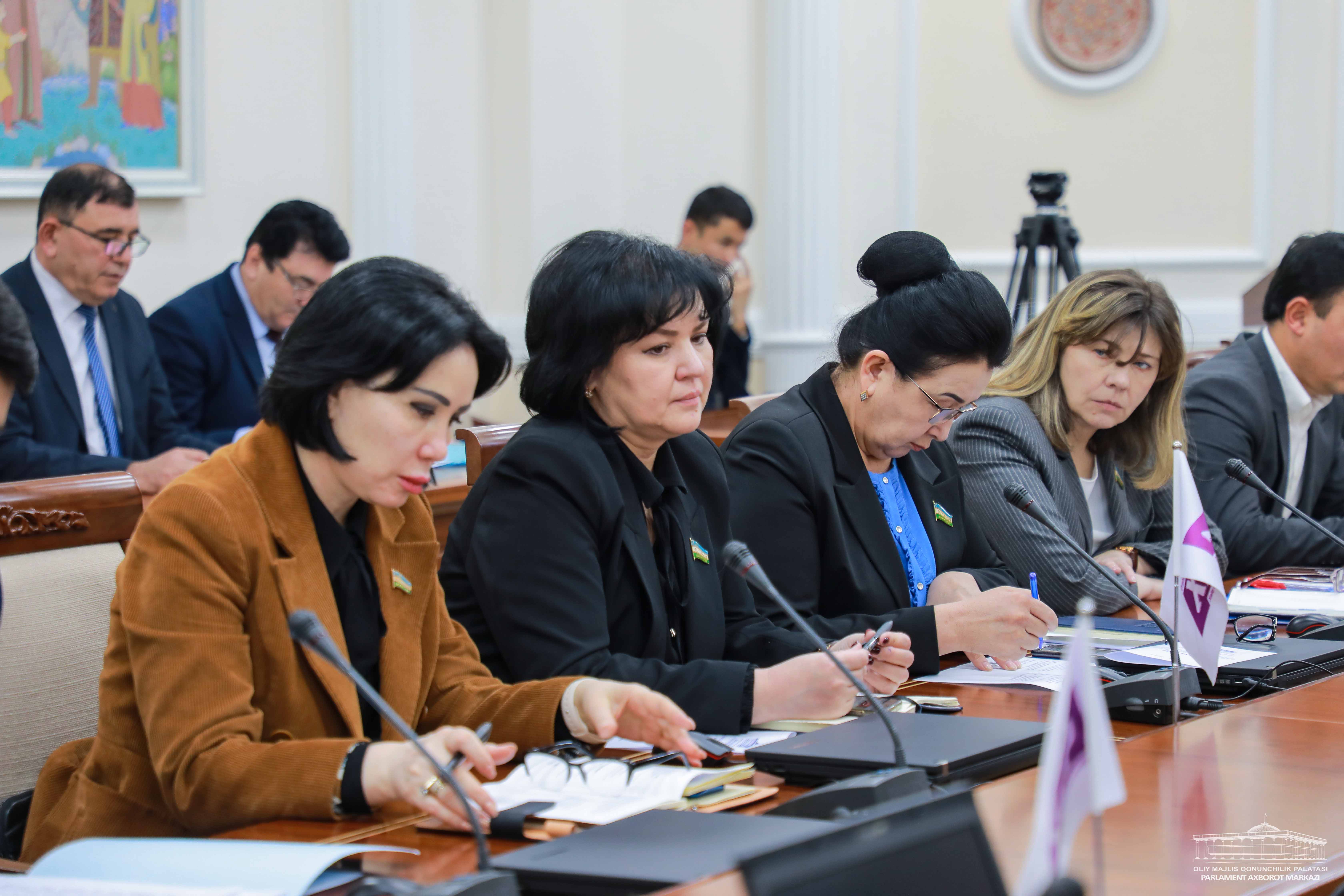 Rus tilida porno jinsiy aloqa Amerika jinsiy aloqa