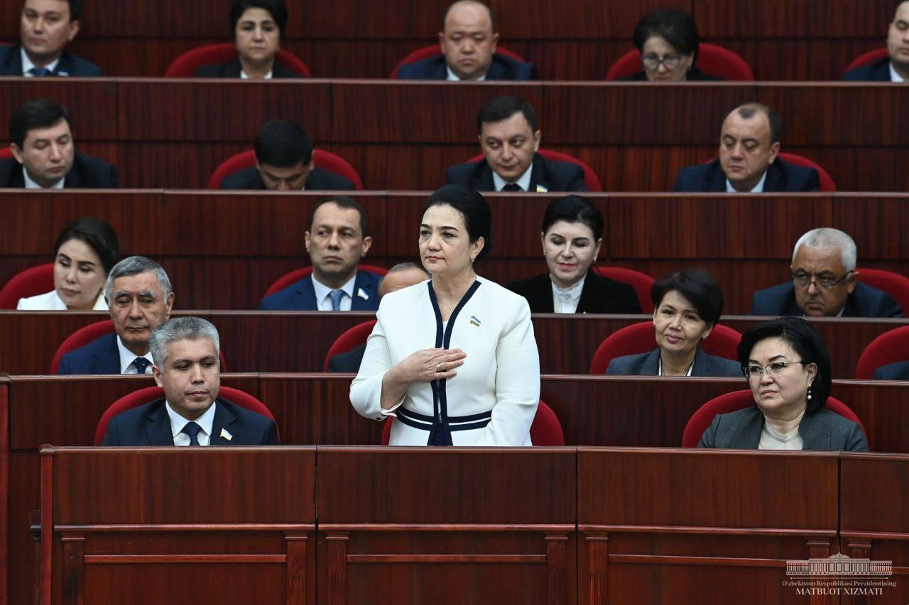 Филиппиндіктермен секс порно Үлкен сиськи және есектері бар әдемі қыздар