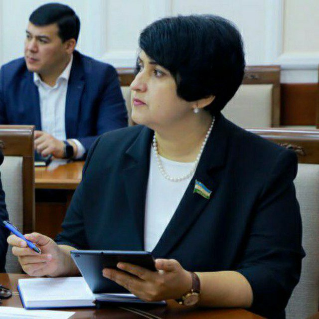 Porno filmlarda taniqli rus aktrisalari va qoshiqchilari