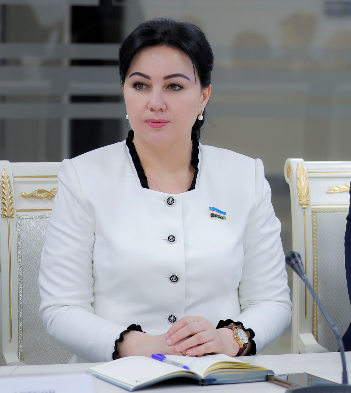 Semiz nemis ayollarning porno fotosuratlari